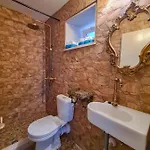 Kaya House * Nerezisca
