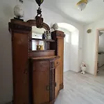 Kaya House Nerezisca