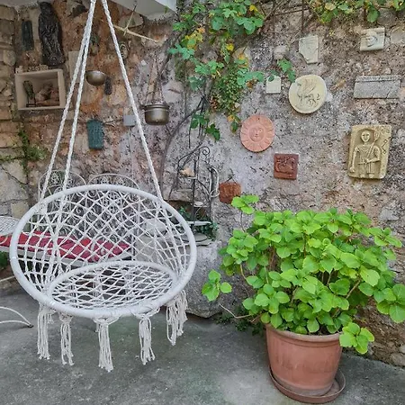 Kaya House * Nerezisca