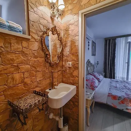 Kaya House