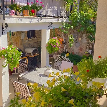 Kaya House Apartamento Nerezisca