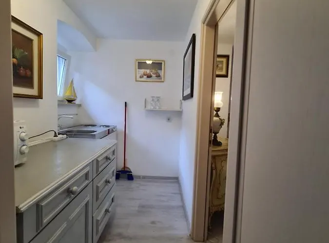 Kaya House Nerezisca