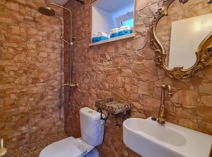 Kaya House * Nerezisca